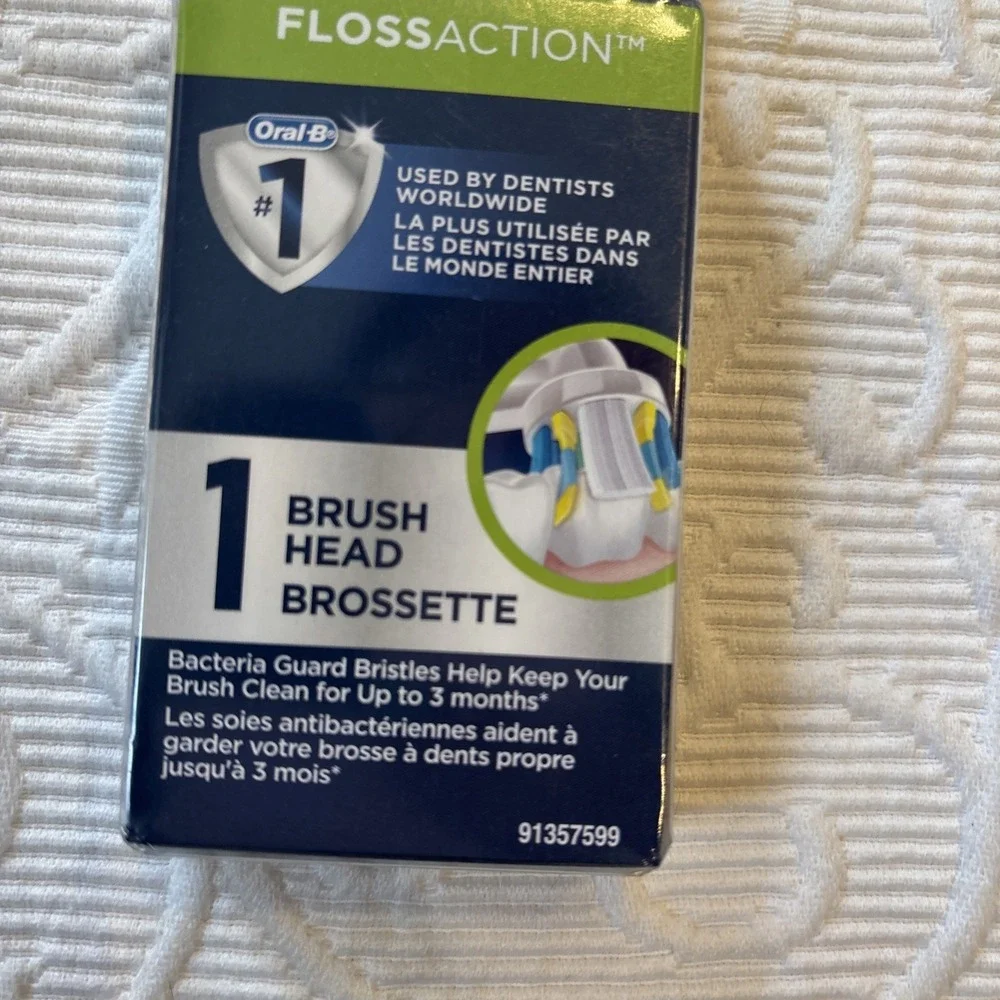 Oral-B FlossAction Replacement Brush Heads (1 Count)-Bacteria Guard Bristles